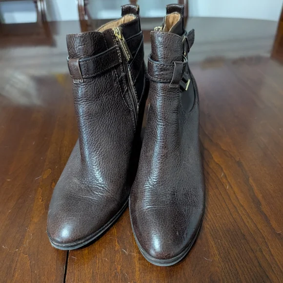 3/$30 Louise Et Cie Brown Boots - Picture 3 of 8